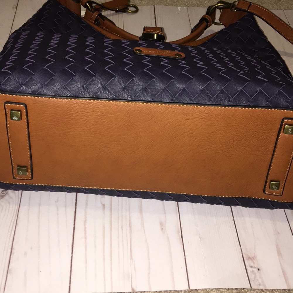 Handbag - Picture 2 of 5